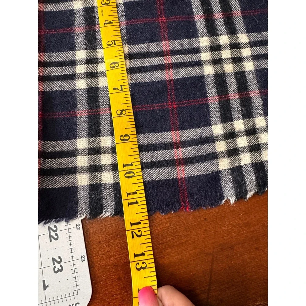 Burberrys of London 100‎ Lambswool Plaid Scarf Made in England